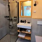 Onga Boutique *